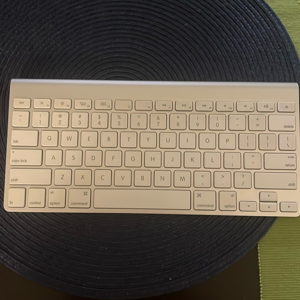 Apple keyboard